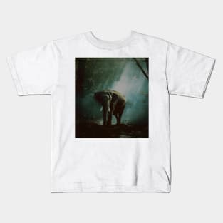 Modern minimalist elephant in wildlife Kids T-Shirt